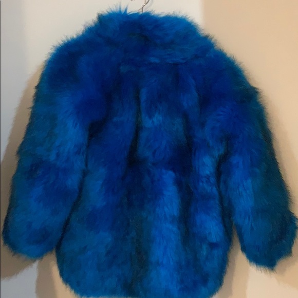 New!!! Girls fur coat with pockets - Picture 4 of 7